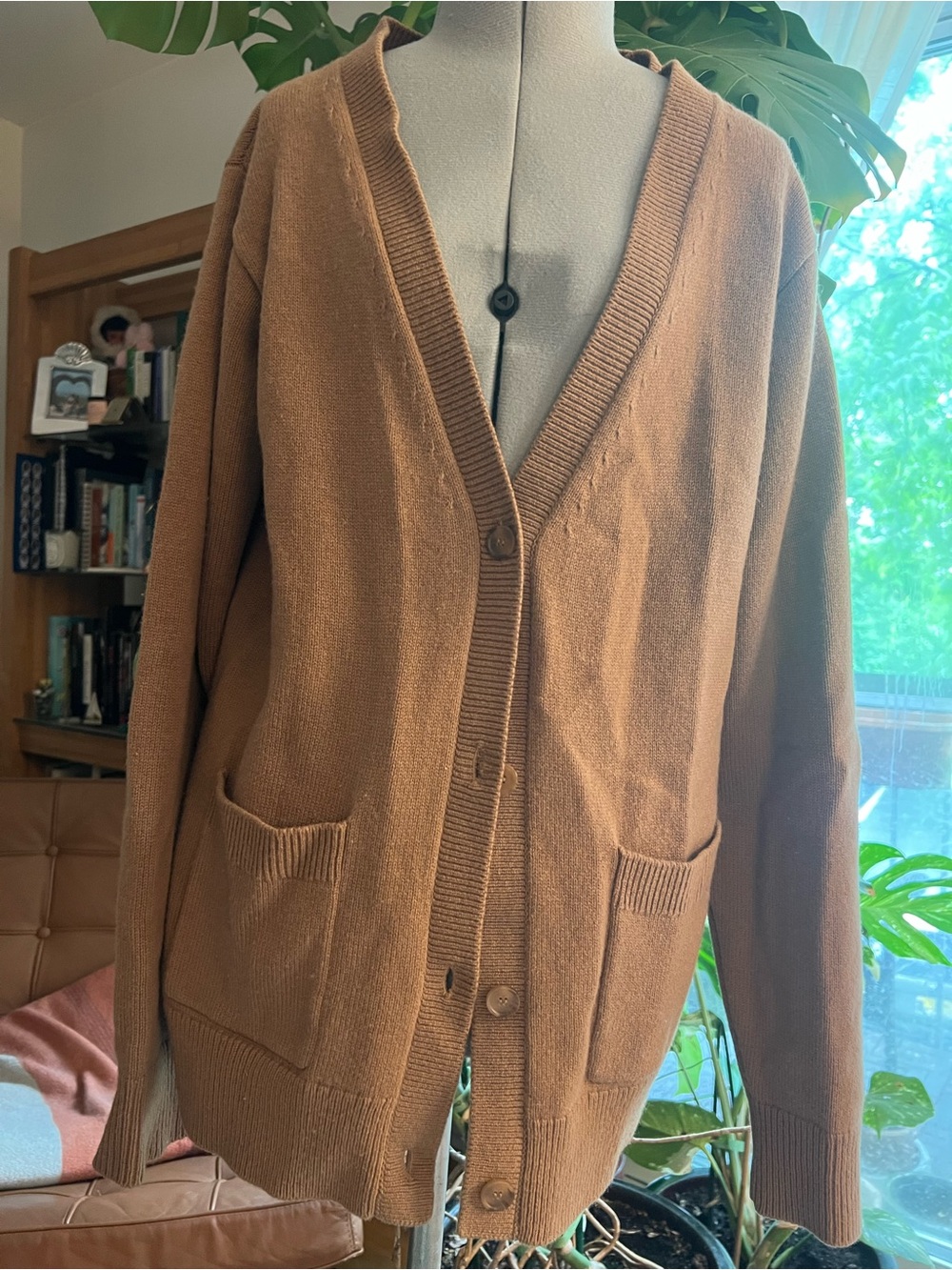 Aritiza Wool Cozy Women's Cardigan Sweater - Camel Brown